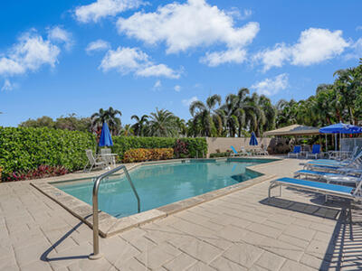 15 Commodore Place, Palm Beach Gardens, FL 33418