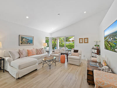 15 Commodore Place, Palm Beach Gardens, FL 33418