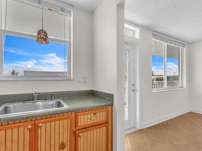 104 Paradise Harbour Boulevard, North Palm Beach, FL 33408