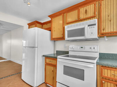 104 Paradise Harbour Boulevard, North Palm Beach, FL 33408