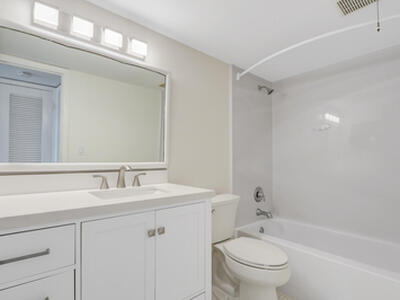 104 Paradise Harbour Boulevard, North Palm Beach, FL 33408