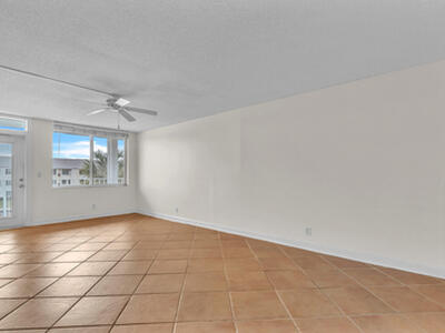 104 Paradise Harbour Boulevard, North Palm Beach, FL 33408