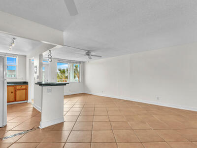 104 Paradise Harbour Boulevard, North Palm Beach, FL 33408