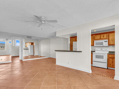 104 Paradise Harbour Boulevard, North Palm Beach, FL 33408