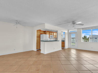 104 Paradise Harbour Boulevard, North Palm Beach, FL 33408