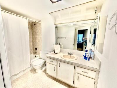 3032 Hythe B, Boca Raton, FL 33434