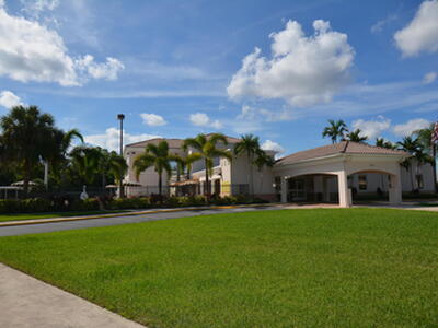 89 Canterbury D, West Palm Beach, FL 33417