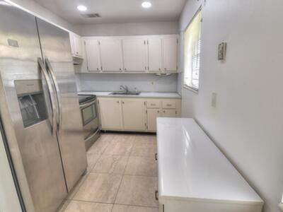 89 Canterbury D, West Palm Beach, FL 33417