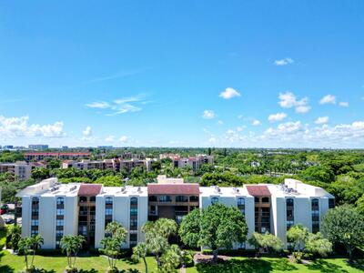 955 Egret Circle, Delray Beach, FL 33444