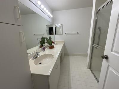 5570 Royal Lake Circle, Boynton Beach, FL 33437