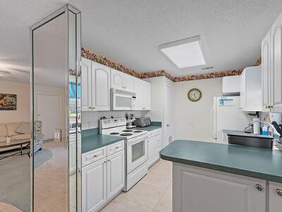 14 Lake Vista Trail, Port Saint Lucie, FL 34952