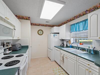 14 Lake Vista Trail, Port Saint Lucie, FL 34952