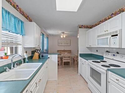 14 Lake Vista Trail, Port Saint Lucie, FL 34952