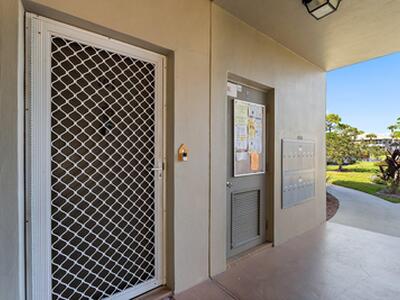 14 Lake Vista Trail, Port Saint Lucie, FL 34952