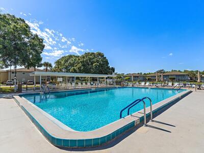 14 Lake Vista Trail, Port Saint Lucie, FL 34952