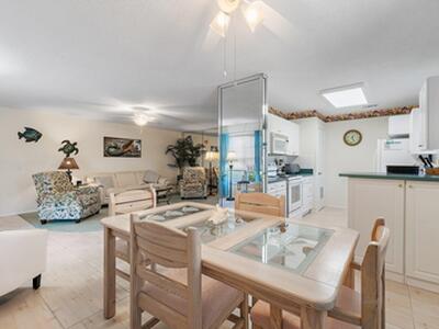 14 Lake Vista Trail, Port Saint Lucie, FL 34952