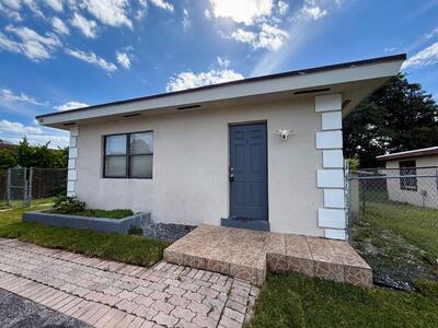 1409 W 33rd Street, Riviera Beach, FL 33404