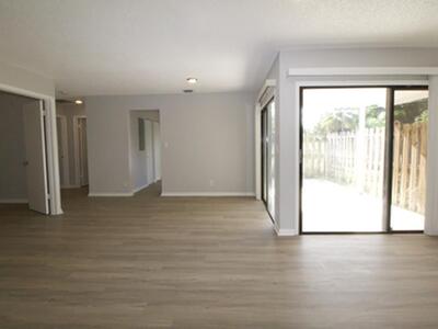 9220 Roan Lane, West Palm Beach, FL 33403