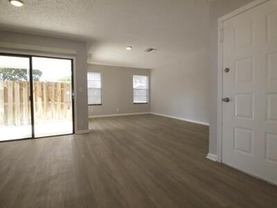 9220 Roan Lane, West Palm Beach, FL 33403