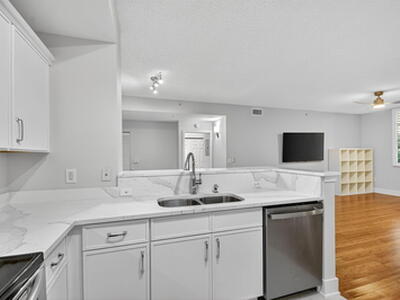 780 S Sapodilla Avenue, West Palm Beach, FL 33401