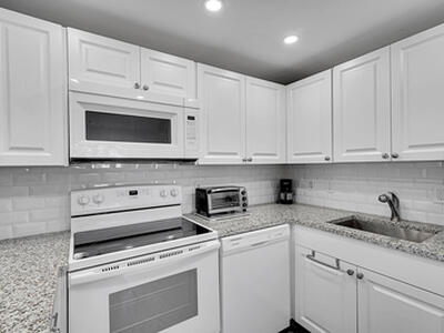 646 Flanders N, Delray Beach, FL 33484