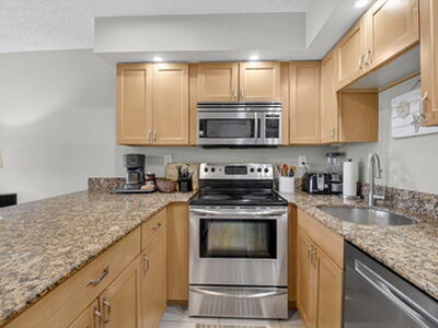 451 Greensward Lane, Delray Beach, FL 33445