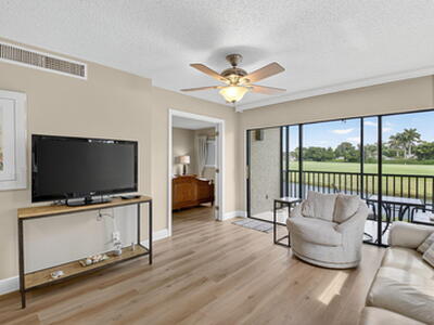 451 Greensward Lane, Delray Beach, FL 33445