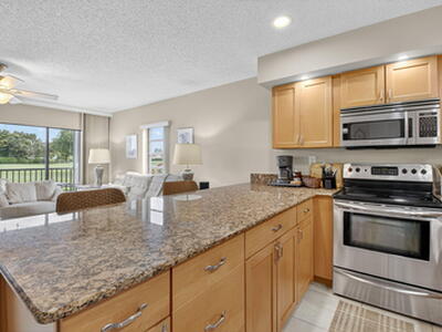 451 Greensward Lane, Delray Beach, FL 33445