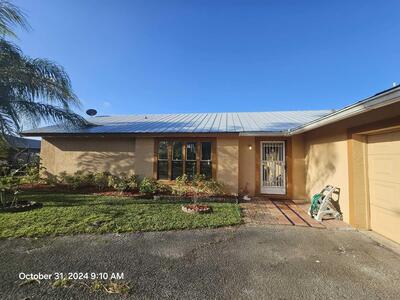 788 SE River Court, Port Saint Lucie, FL 34983