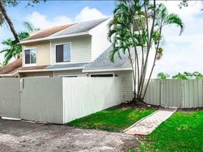 9227 Green Meadows Way, Palm Beach Gardens, FL 33418