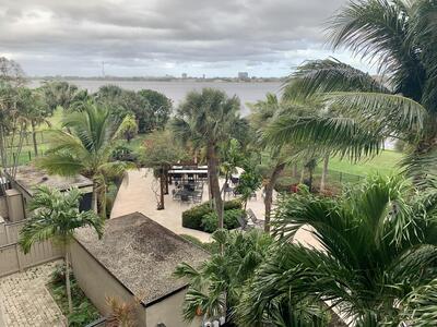 1830 Embassy Drive, West Palm Beach, FL 33401