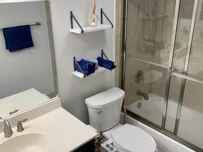 1830 Embassy Drive, West Palm Beach, FL 33401