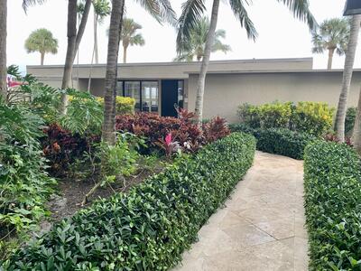 1830 Embassy Drive, West Palm Beach, FL 33401