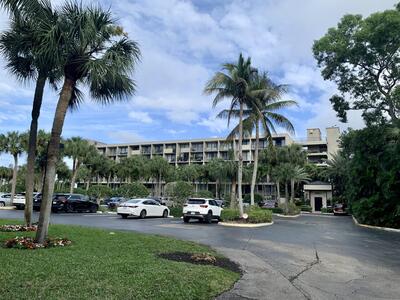 1830 Embassy Drive, West Palm Beach, FL 33401