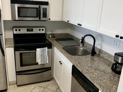 1830 Embassy Drive, West Palm Beach, FL 33401