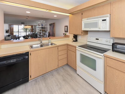 2401 Marina Isle Way, Jupiter, FL 33477