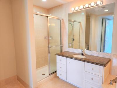 10 W Harbour Isle Drive E, Fort Pierce, FL 34949