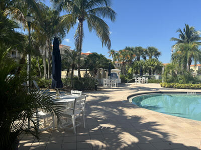 10 W Harbour Isle Drive E, Fort Pierce, FL 34949