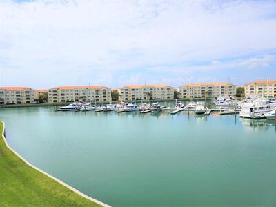 10 W Harbour Isle Drive E, Fort Pierce, FL 34949