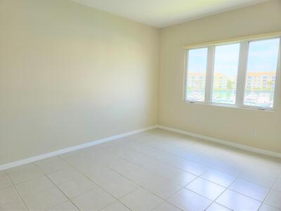 10 W Harbour Isle Drive E, Fort Pierce, FL 34949