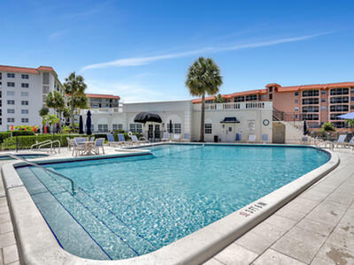 2871 N Ocean Boulevard, Boca Raton, FL 33431