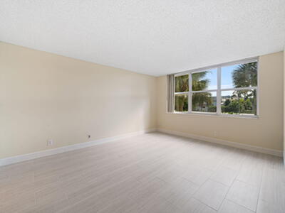 920 Dogwood Drive, Delray Beach, FL 33483