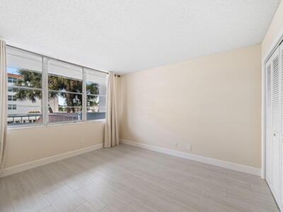 920 Dogwood Drive, Delray Beach, FL 33483