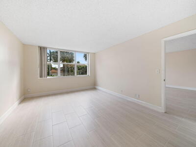 920 Dogwood Drive, Delray Beach, FL 33483