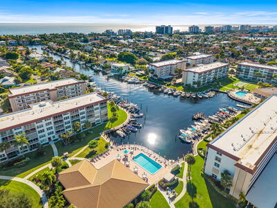 920 Dogwood Drive, Delray Beach, FL 33483