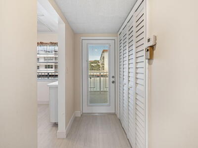 920 Dogwood Drive, Delray Beach, FL 33483