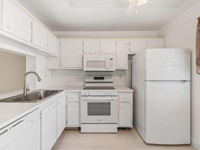 920 Dogwood Drive, Delray Beach, FL 33483