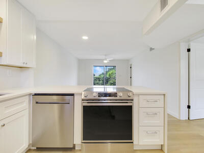 2770 S Garden Drive S, Lake Worth, FL 33461