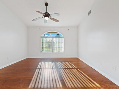 1255 SE Naples Lane, Port Saint Lucie, FL 34983