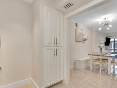 10693 N Military Trail, Palm Beach Gardens, FL 33410